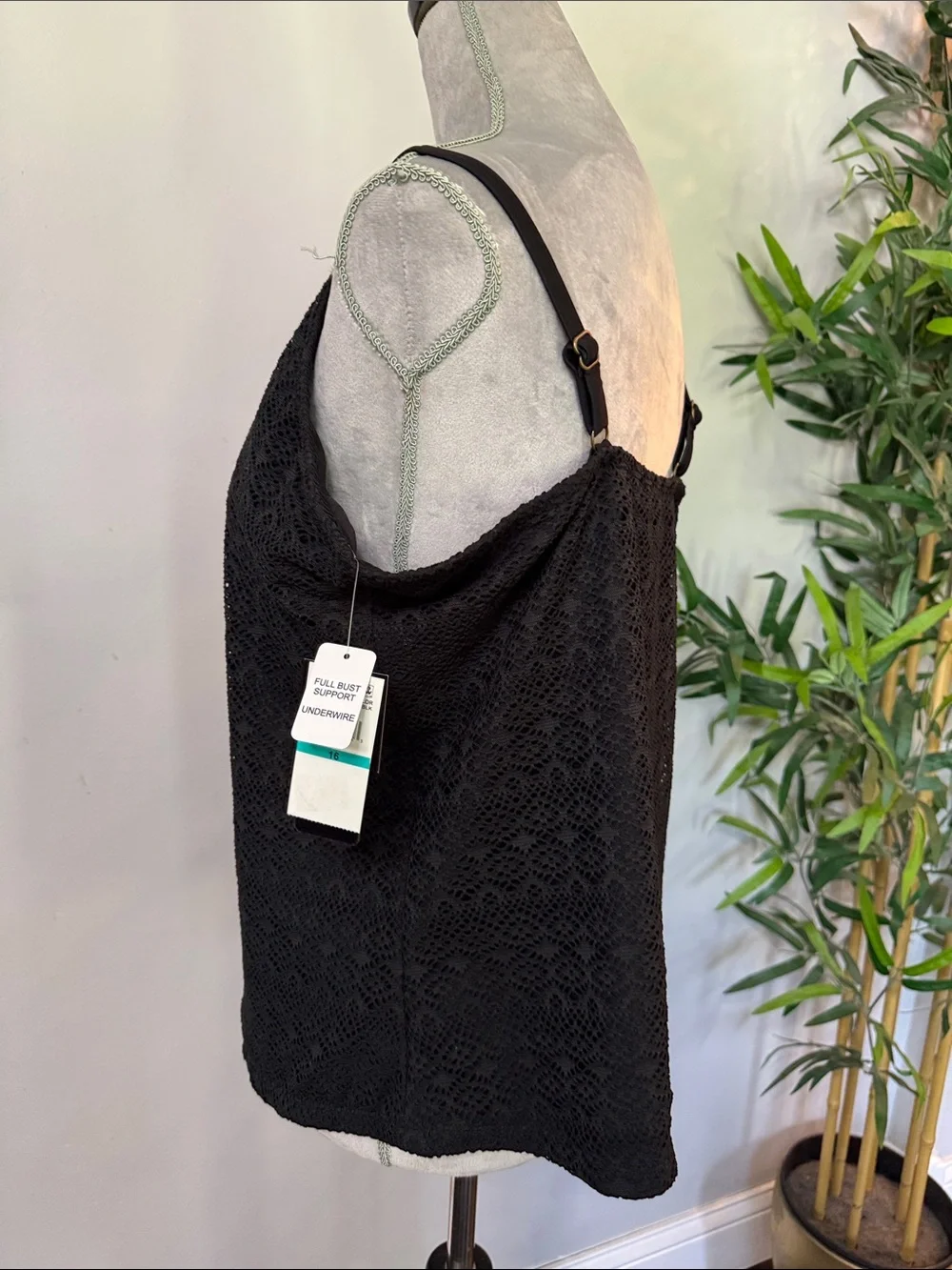 Island Escape Black Crochet Halter Camisole Tankini swim Top NWT 16